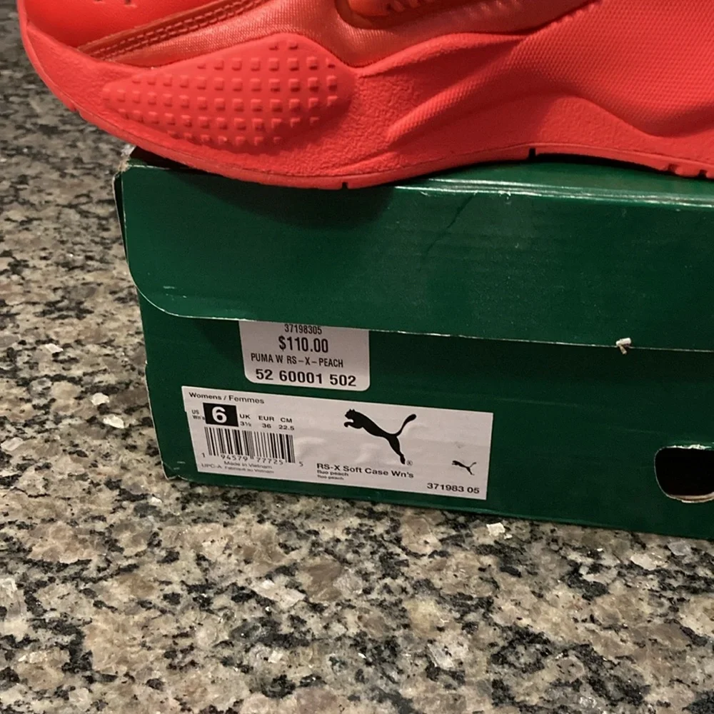 Never worn - Picture 4 of 4